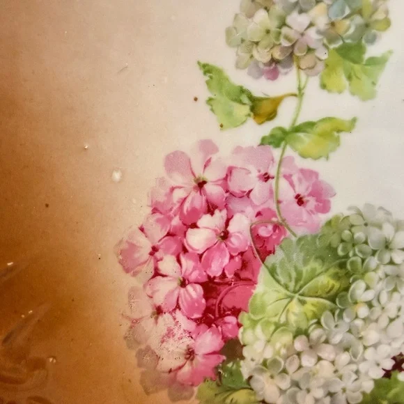 Decorative Plate with Hydrangeas - Picture 3 of 16
